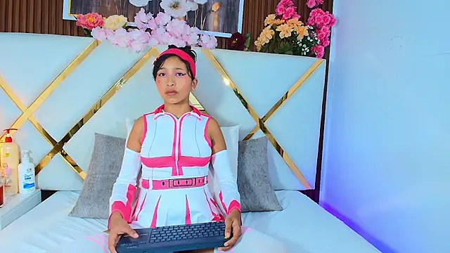 Real virgin Pussy online show from August 4, 2026, 8:22 pm