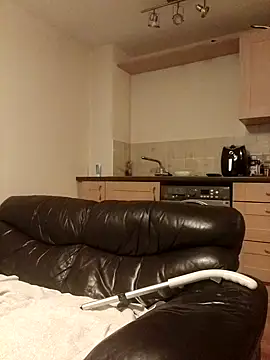 Snapshot of Stuey75 chatting on November 13, 2025, 6:51 pm Stuey75 online show from November 13, 2025, 6:51 pm