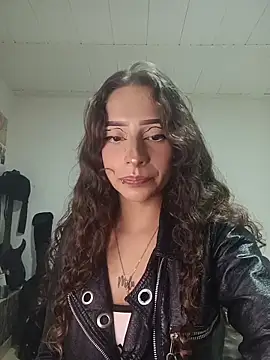 AlexxaAndRileyy online show from May 1, 2026, 7:18 pm