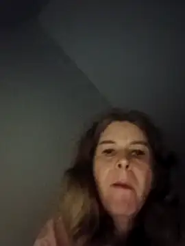 Didi2081 online show from February 8, 2026, 2:37 am