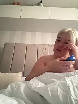 Snapshot of Princess-ivyxoxo chatting on April 27, 2026, 11:41 am Princess-ivyxoxo online show from April 27, 2026, 11:41 am