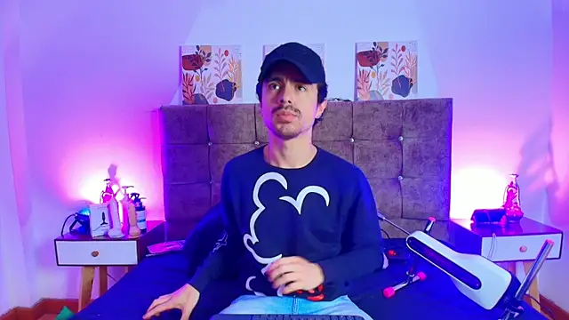 Ethan Briggs  online show from July 16, 2026, 3:34 am
