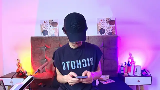 Ethan Briggs  online show from August 5, 2026, 3:31 am