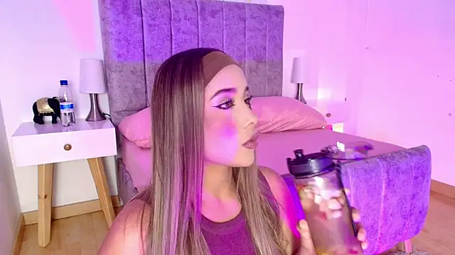 Lucy Carson  online show from March 13, 2026, 3:46 am