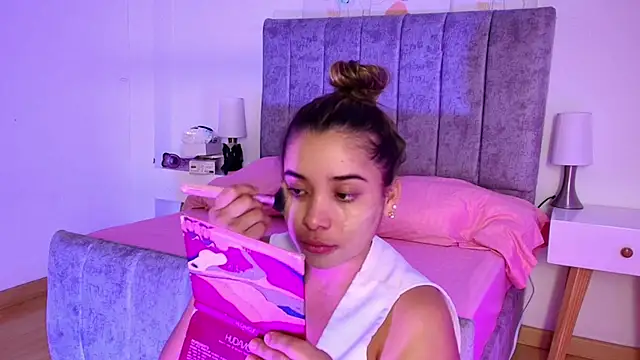 Lucy Carson  online show from March 21, 2026, 3:44 am