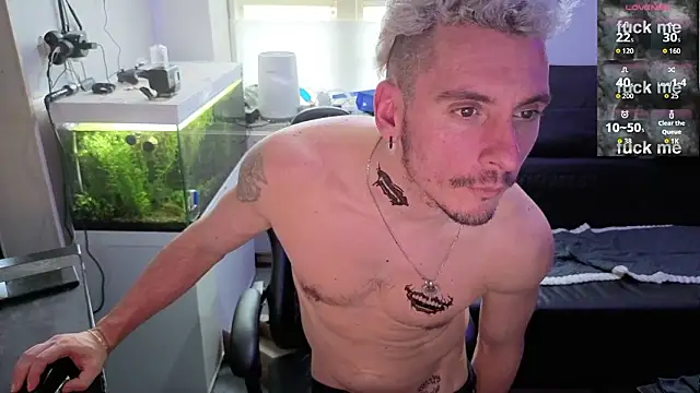 Rayzel White online show from February 6, 2026, 2:31 pm