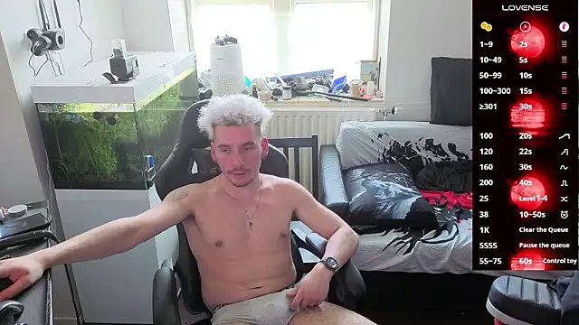 Rayzel White online show from March 8, 2026, 1:04 pm