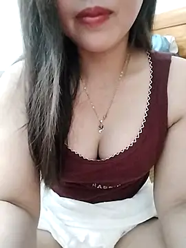 MaiNgoc sexy online show from May 6, 2026, 5:14 am