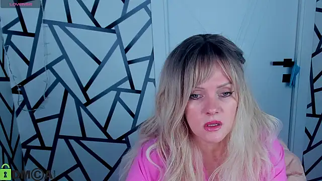 Snapshot of Victoria_Nelson chatting on March 20, 2026, 1:10 am Victoria Nelson online show from March 20, 2026, 1:10 am