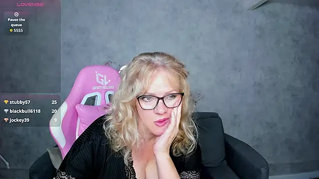 Victoria Nelson online show from June 14, 2026, 2:24 am