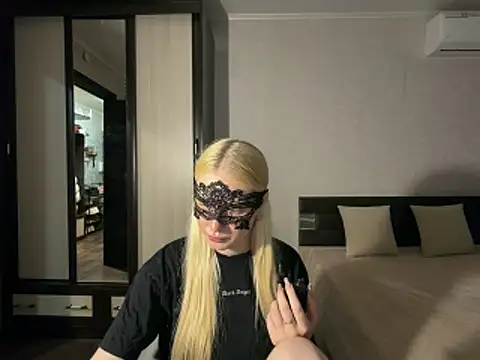 Polly Skil online show from February 18, 2026, 4:47 pm