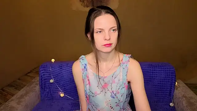 Snapshot of RoseWaulhgberg chatting on April 11, 2026, 2:05 am RoseWaulhgberg online show from April 11, 2026, 2:05 am