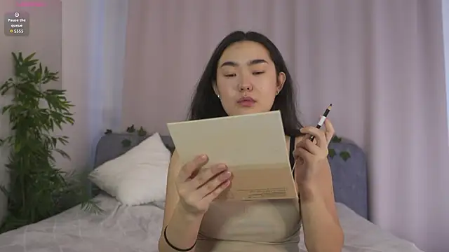 VestaCarrigg online show from February 1, 2026, 5:39 am