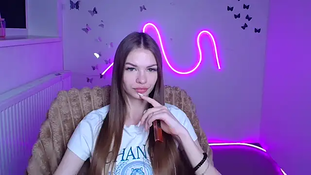 Lina Loveuu online show from May 8, 2026, 5:35 am