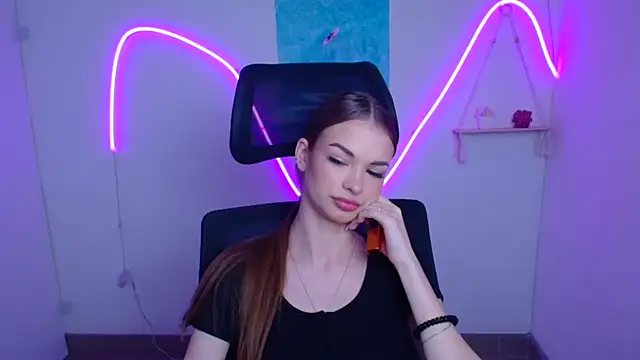 Lina Loveuu online show from May 14, 2026, 11:39 am