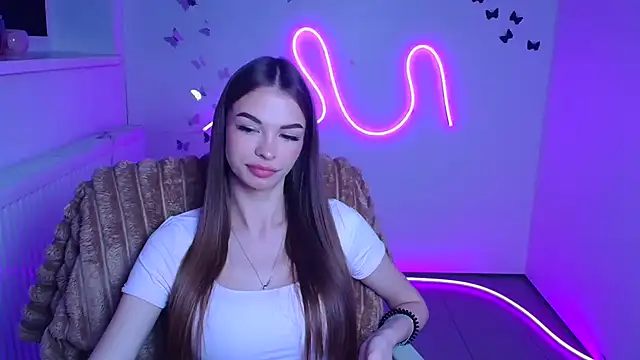 Lina Loveuu online show from May 17, 2026, 11:50 am