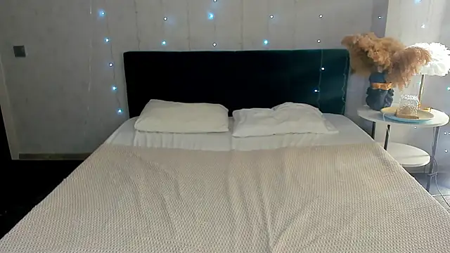 Snapshot of Mira_Silk chatting on February 27, 2026, 3:50 am Mira Silk online show from February 27, 2026, 3:50 am