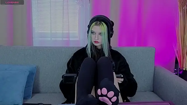 Snapshot of ToxicKittyy chatting on February 26, 2026, 2:27 pm ToxicKittyy online show from February 26, 2026, 2:27 pm