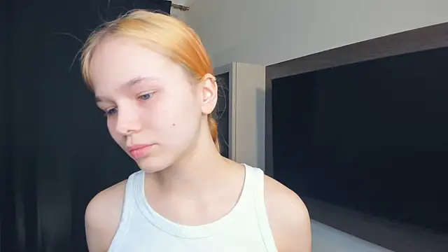 OwlLynn online show from March 22, 2026, 8:40 am