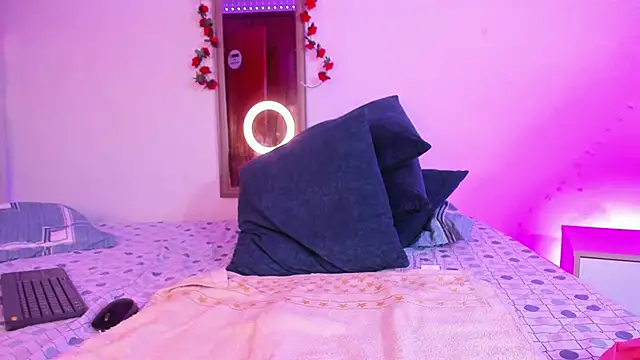 dirty sexx  online show from February 11, 2026, 6:51 am