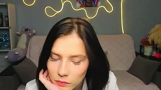 JinxMoon online show from February 5, 2026, 5:06 pm