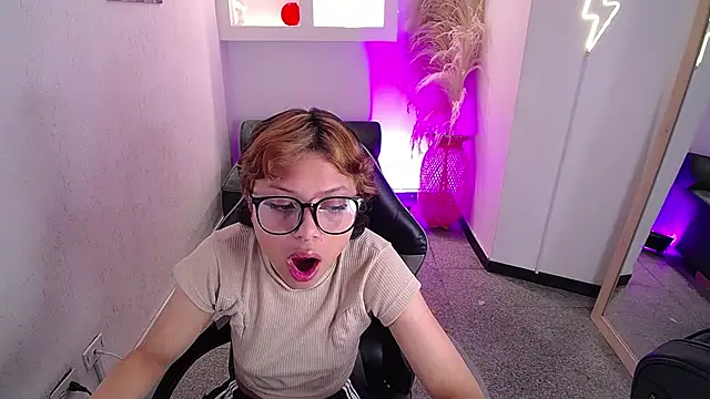 melodyy as online show from February 21, 2026, 12:39 pm