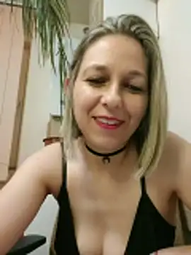 AdaJoy online show from May 8, 2026, 10:26 pm