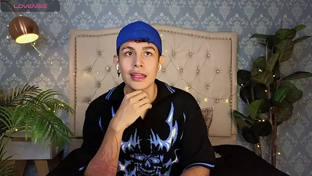 Blakee Blossom online show from February 3, 2026, 9:42 pm