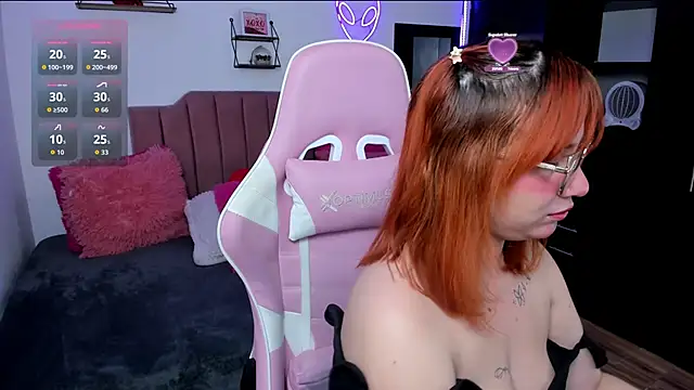 Nina curves online show from March 13, 2026, 3:02 am