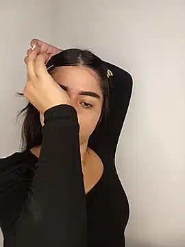 Nara Bloom online show from February 4, 2026, 9:09 pm