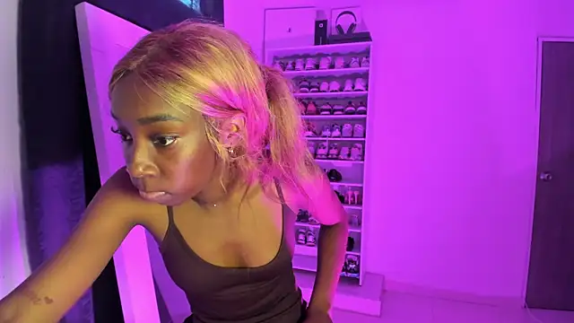 Amberprincess2 online show from June 10, 2026, 7:57 pm