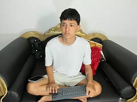 Snapshot of jisus_catt chatting on February 8, 2026, 12:08 pm jisus catt online show from February 8, 2026, 12:08 pm
