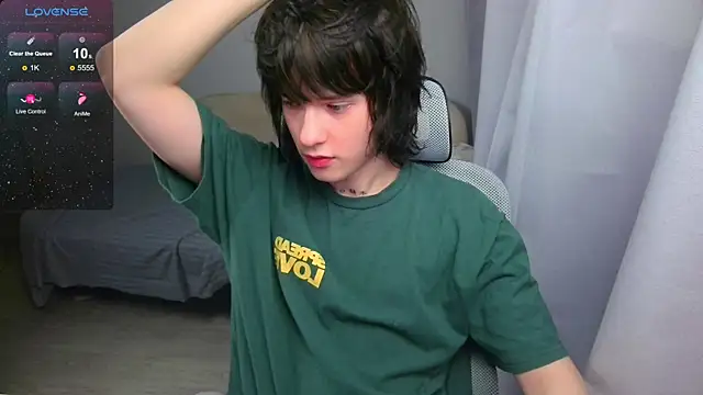LeonBoykisser online show from May 9, 2026, 3:50 pm