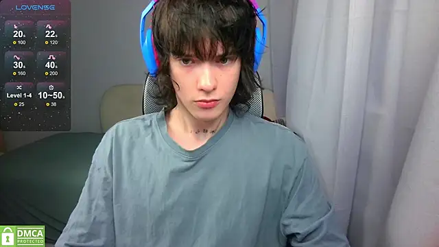 LeonBoykisser online show from May 24, 2026, 7:24 am