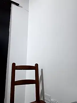 ELOISE MONTONAVI online show from February 6, 2026, 8:45 pm