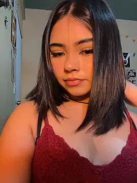 Snapshot of pinkybombon chatting on January 16, 2026, 1:31 am pinkybombon online show from January 16, 2026, 1:31 am