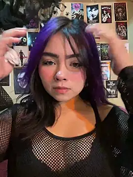 pinkybombon online show from May 12, 2026, 8:17 pm