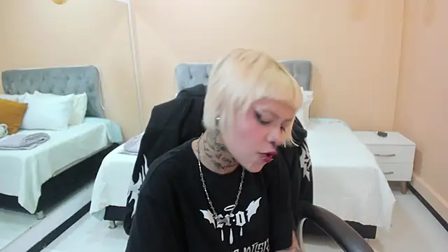 Snapshot of Bela_Craxkerr chatting on April 23, 2026, 12:51 pm Bela Craxkerr online show from April 23, 2026, 12:51 pm