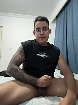 pornooyooo online show from March 24, 2026, 5:01 am