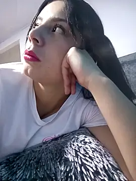 adhara montiel  online show from February 14, 2026, 1:57 am