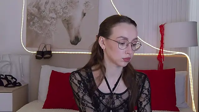Emily Simon online show from April 25, 2026, 4:59 am