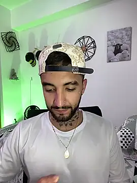 Snapshot of juanlouis_pierre chatting on January 17, 2026, 2:16 am juanlouis pierre online show from January 17, 2026, 2:16 am