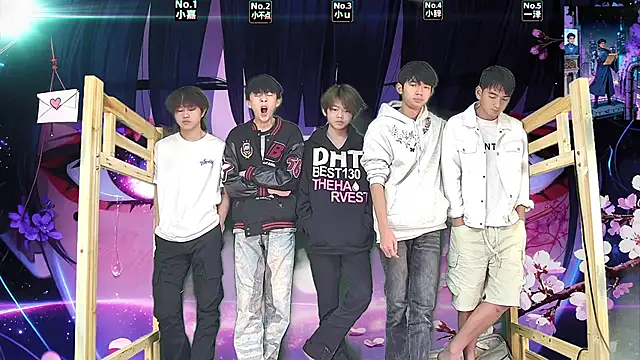 xiaohuangren01 online show from March 21, 2026, 11:19 pm