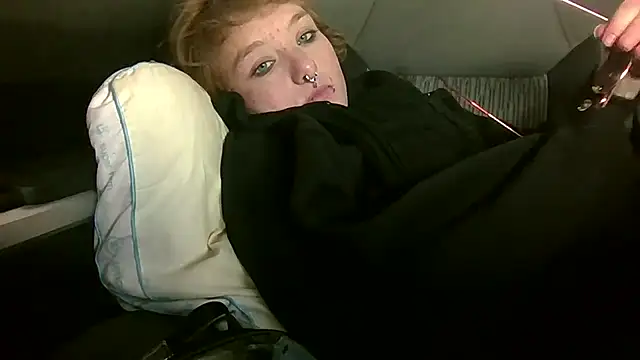 Snapshot of Tastybabe22 chatting on April 15, 2026, 1:29 pm Tastybabe22 online show from April 15, 2026, 1:29 pm