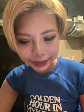 BADBITCHISAKI online show from March 21, 2026, 1:48 pm