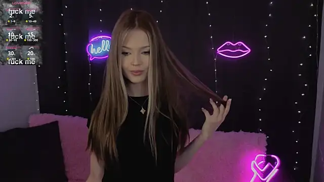 ElsaDivine online show from August 2, 2026, 5:55 pm