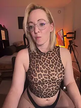 Lea-Kirsch online show from March 22, 2026, 7:39 pm