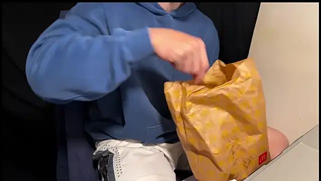 hao105 online show from March 20, 2026, 3:50 pm