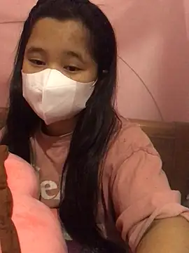 Trang sexyy online show from February 8, 2026, 4:21 pm