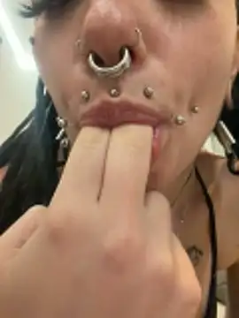 demonLamia online show from May 5, 2026, 8:50 pm